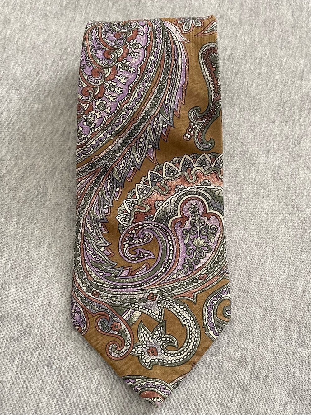 Higbee’s Bert Pulitzer Collection Vintage Paisley Pattern Brown/Purple Silk Tie